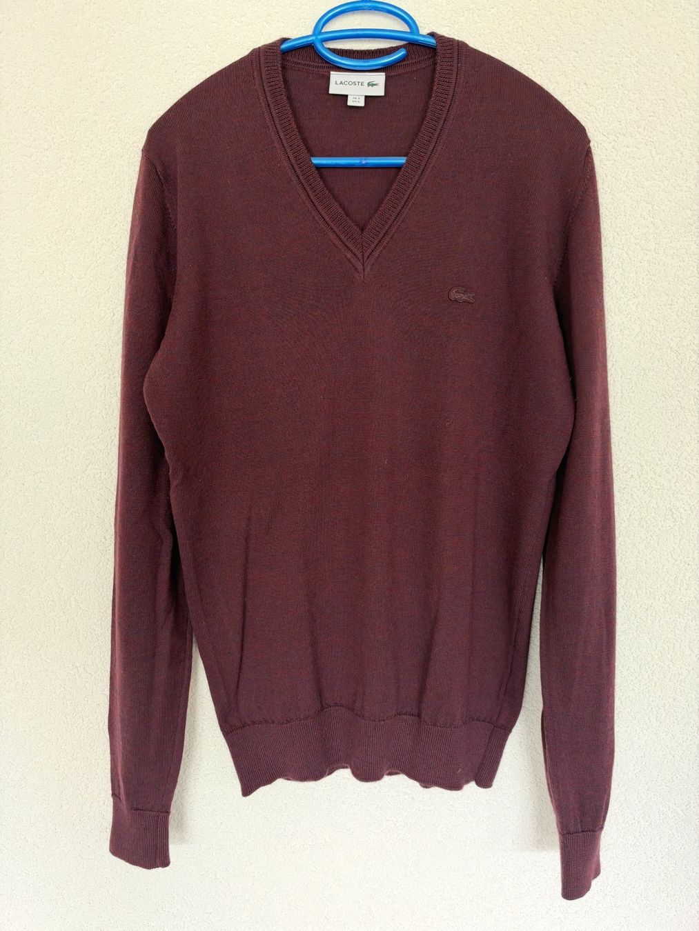 Lacoste Pullover & Sweatshirts: Pull Lacoste col V bordeaux - Taille 3 / S – Gebraucht aus Fully von Avranville 4
