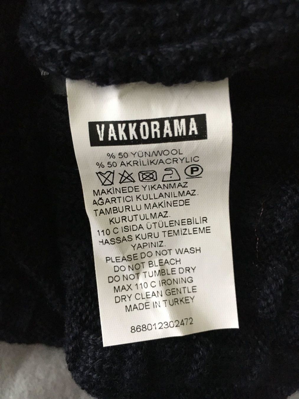 Altro in  Abbigliamento & Accessori: Mütze mit Schlauchschal – Usato da Zürich venduto da SeldaY 1