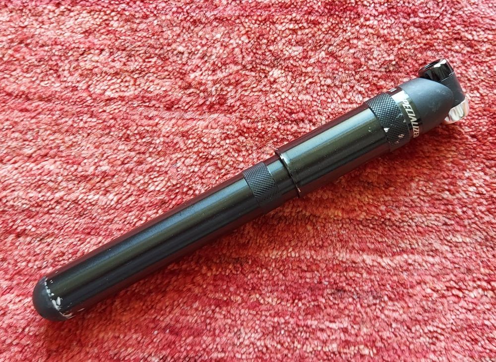 Mini-Pompe Specialized Air Tool - Les Cycles de la Baie