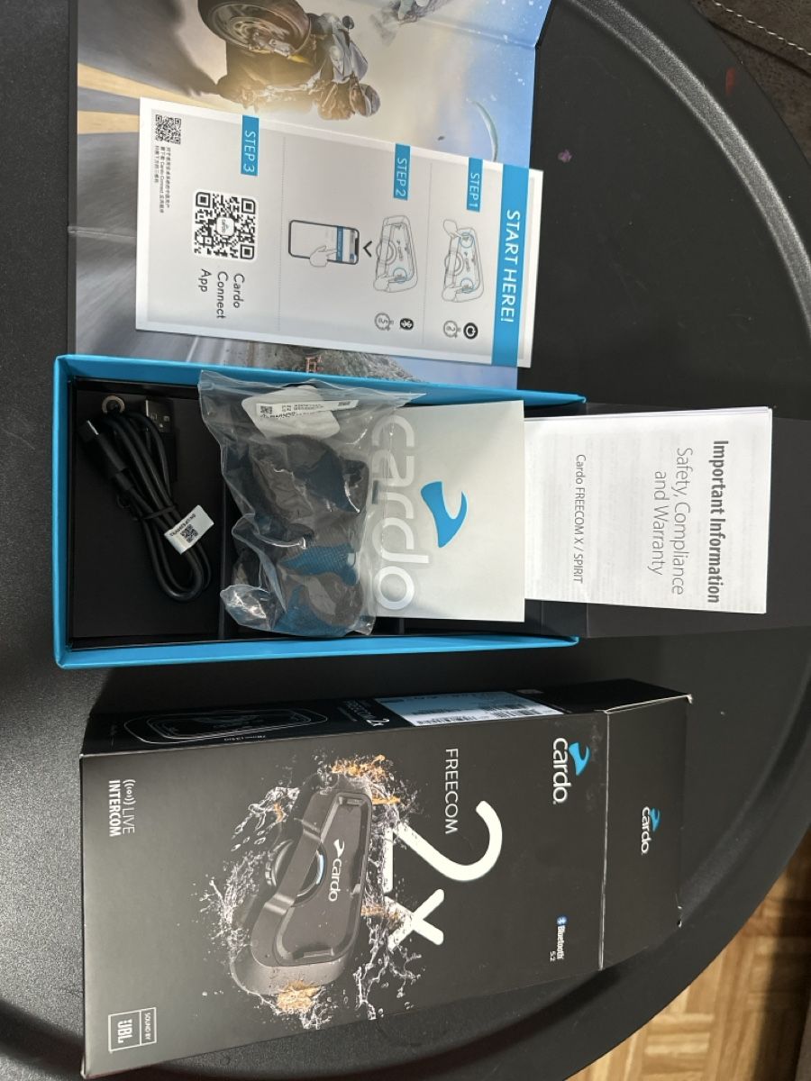 Sena Caschi & visiere: Sena outsrush r klapphelm mit Cardo Freecom 2x Intercom – Nuovo (secondo la descrizione) da Zürich venduto da abi_ng5n 6
