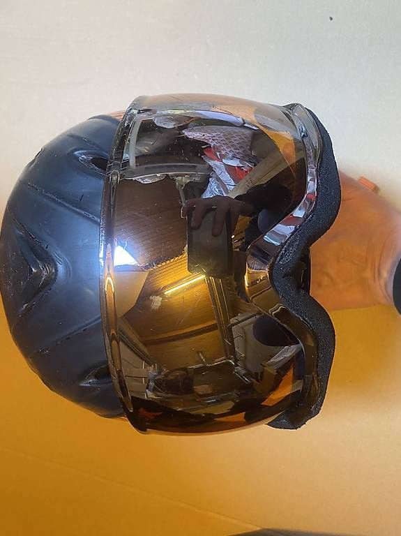 Caschi: Casque ski snowboard 10-12ans – Usato da Vevey venduto da Raymonde_J