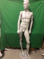 Schaufensterpuppe Mann grau