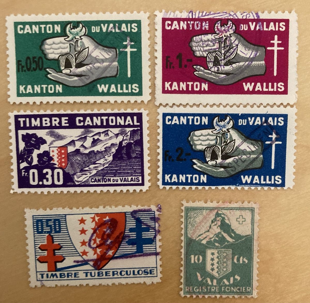Tutti i francobolli: Fiskalmarken Kanton Wallis / Canton Valais – Usato da Hunzenschwil venduto da zibu88