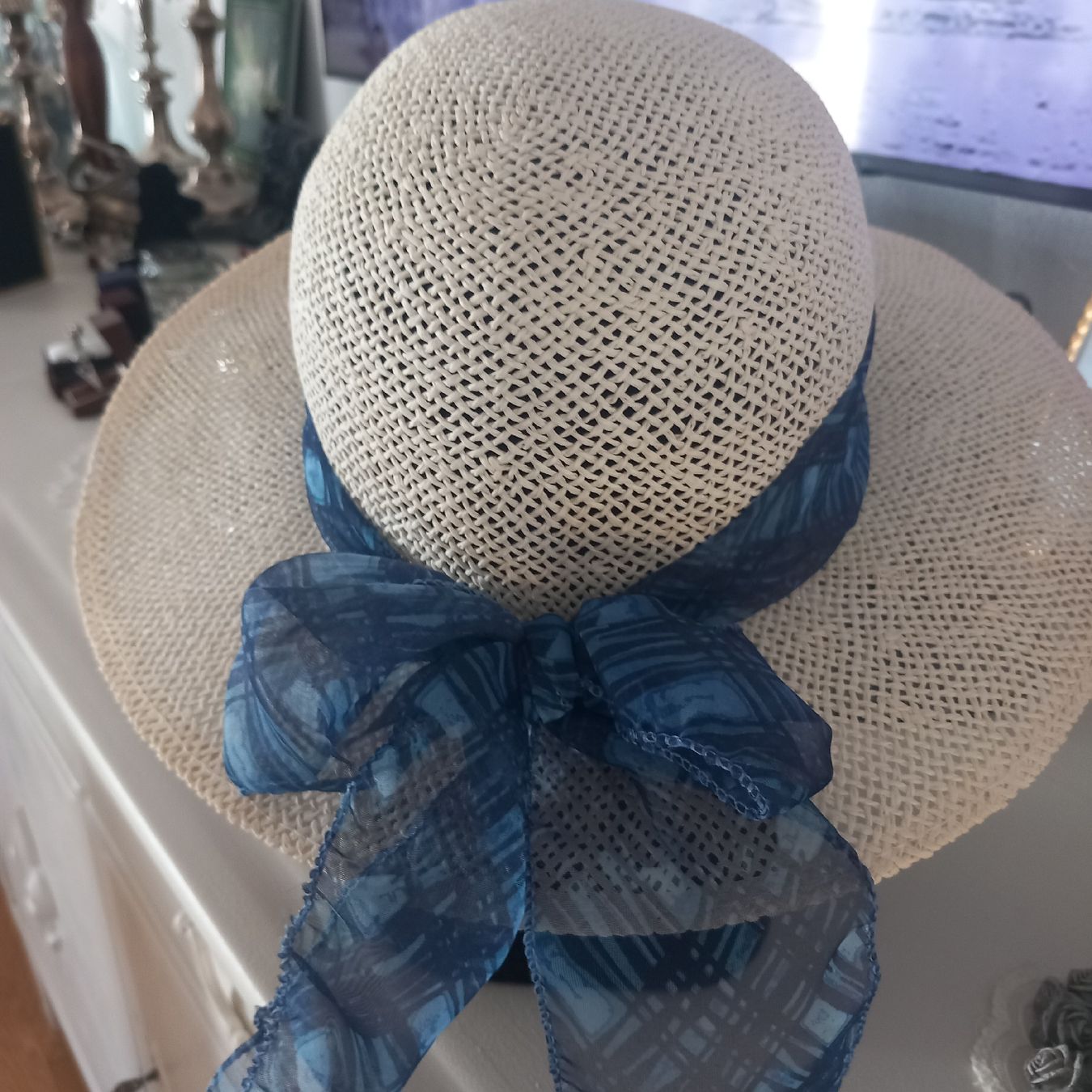 Chapeaux, bonnets & casquettes: Cooler Sommerhut m. Brosche – D'occasion à Aegerten par gismolini