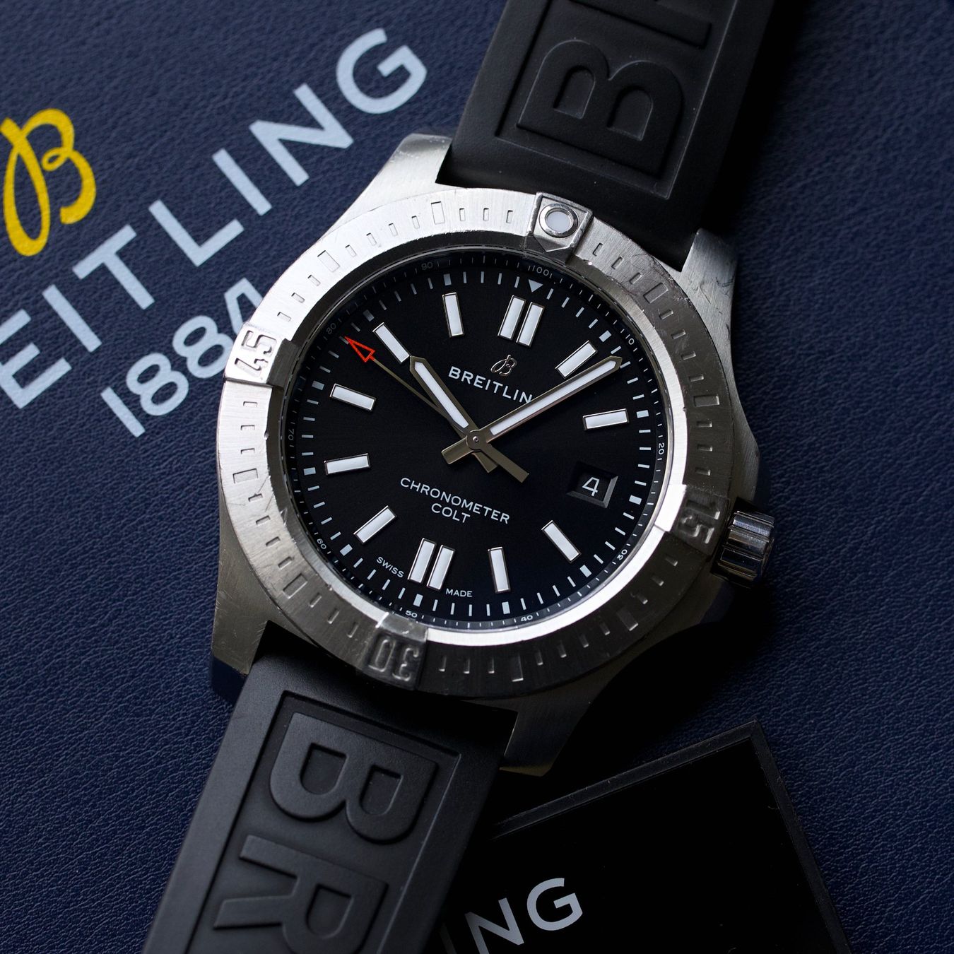 Breitling Uhren: Breitling Colt Automatic 44 Black dial - Full set 2019 – Gebraucht aus Lausanne von Tawatch