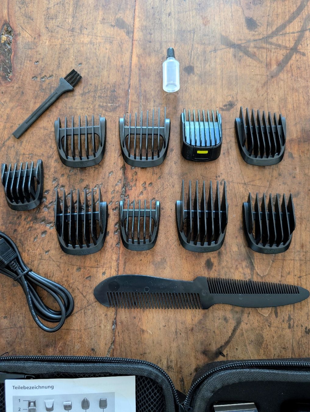 Rasoi & Lamette da barba: Rasierer und Barttrimmer mit 9 Aufsätzen – Nuovo (secondo la descrizione) da Zürich venduto da Hedkandi 3