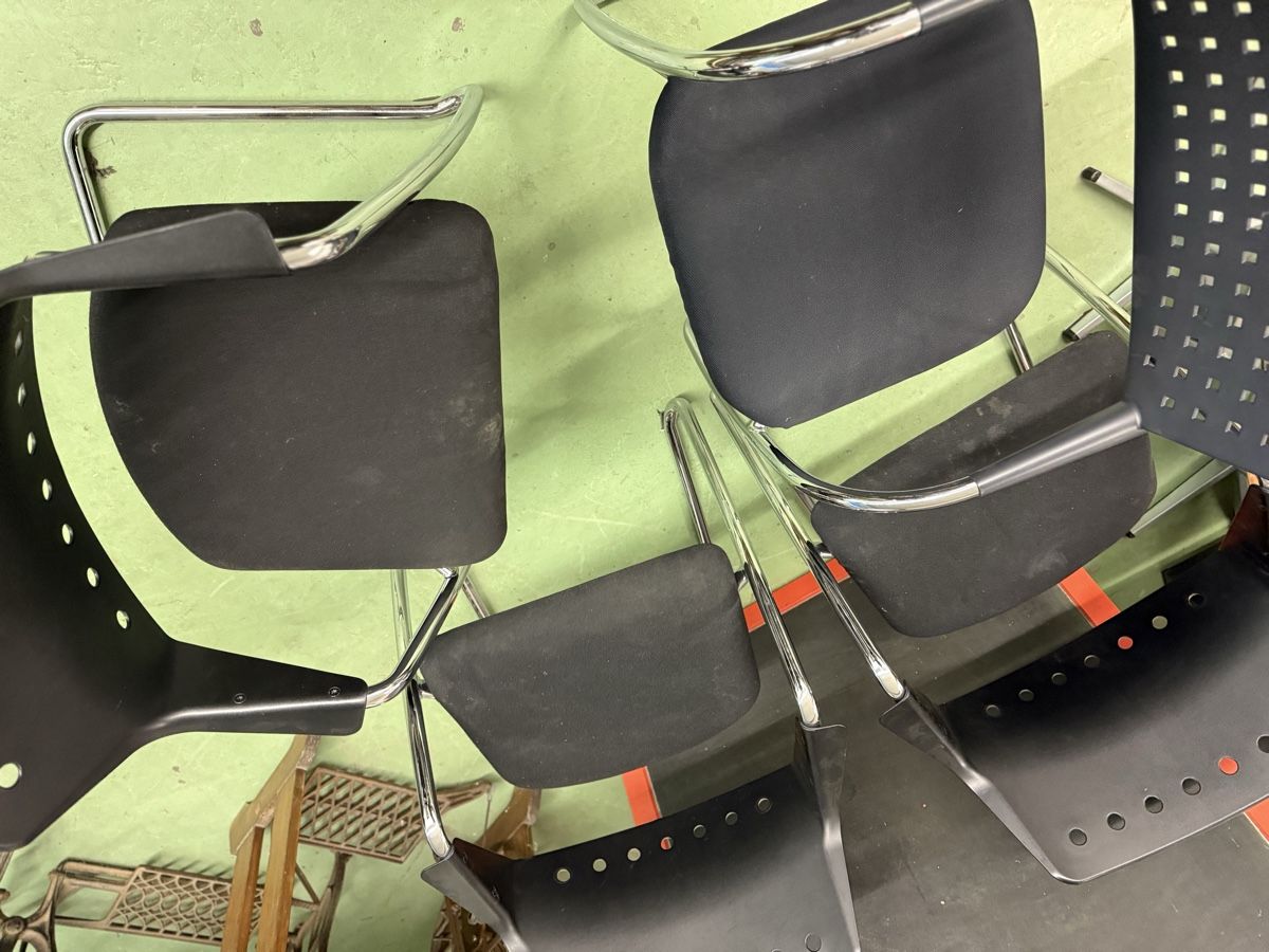 Stühle: Freischwinger Stuhl – Gebraucht aus Horriwil von Carrera68 5