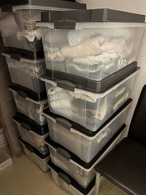 Ensembles coordonnés: Div Kinderkleider pro Box eine Grösse – D'occasion à Mönchaltorf par flemcity