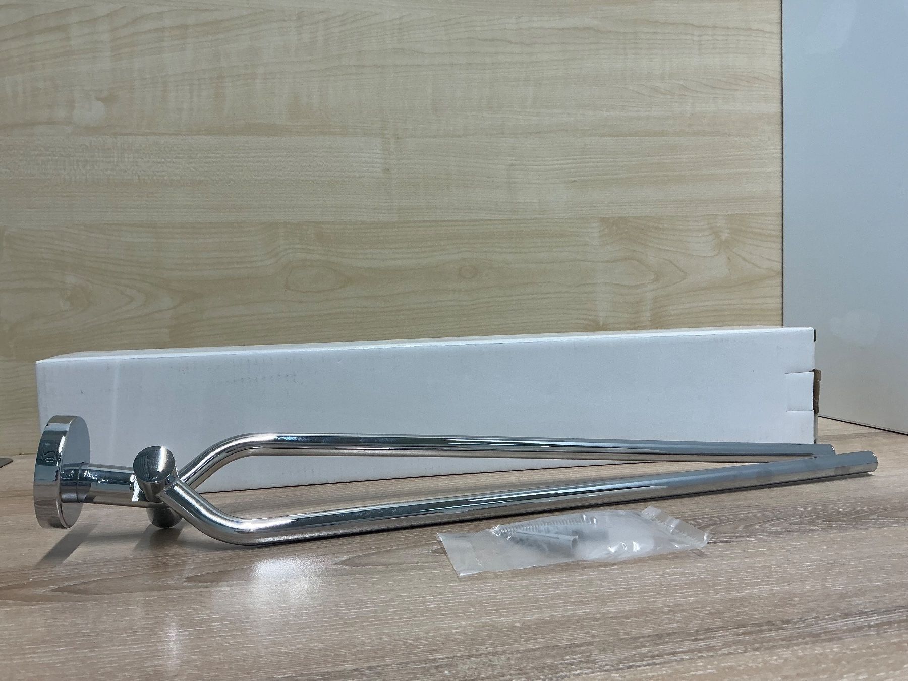 Portasciugamani: Bodenschatz Handtuchhalter – Nuovo e nell'imballaggio originale da Zug venduto da Bauteile-Zug 1