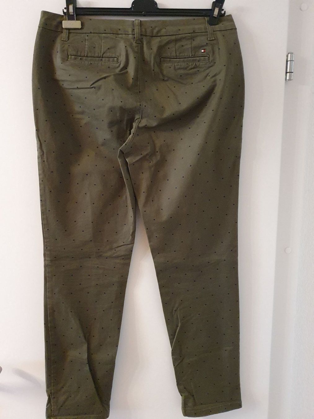 Tommy Hilfiger Hosen: Tommy Hilfiger Hose Gr. 38 – Gebraucht aus Thalwil von Briscolina 1