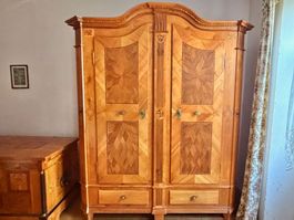 |•|  Barock-Schrank um 1780