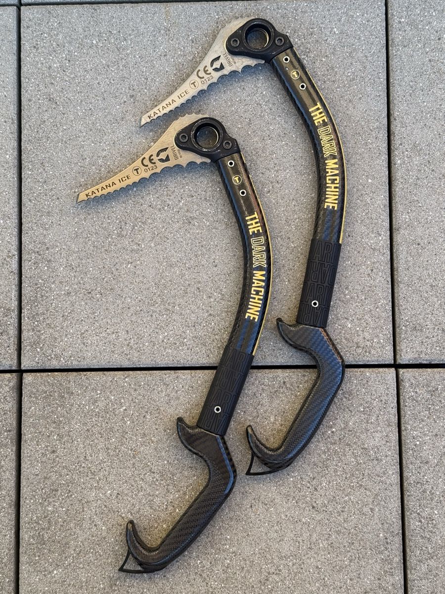 Grivel Attrezzatura da arrampicata: Grivel Dark Machine mit Katana Hauen – Usato da Zürich venduto da aralex1