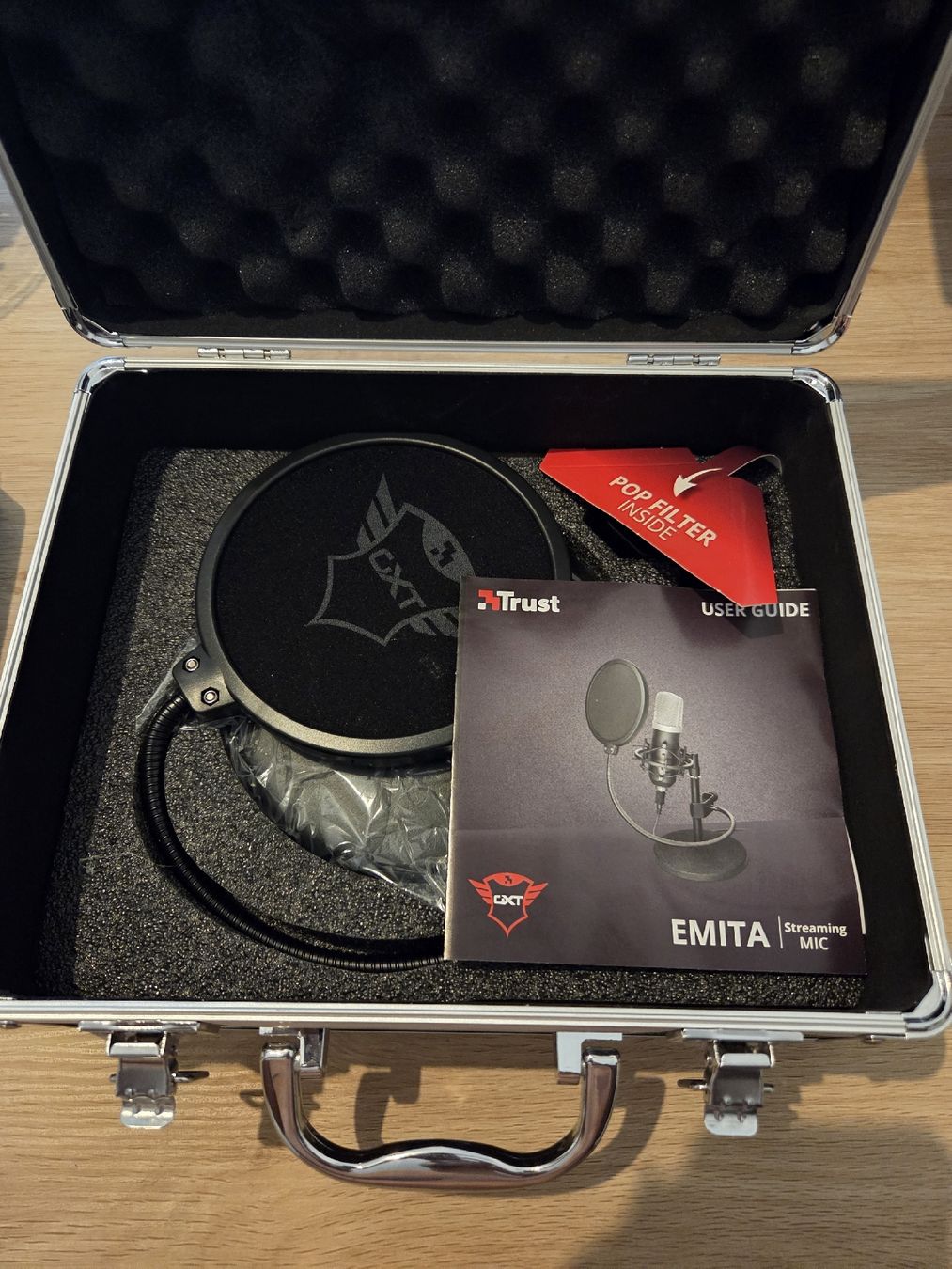 Trust Microphones: Microphone Trust EMITA Streaming MIC avec mallette – Neuf avec emballage d'origine à Tramelan par mic_5lzm 2