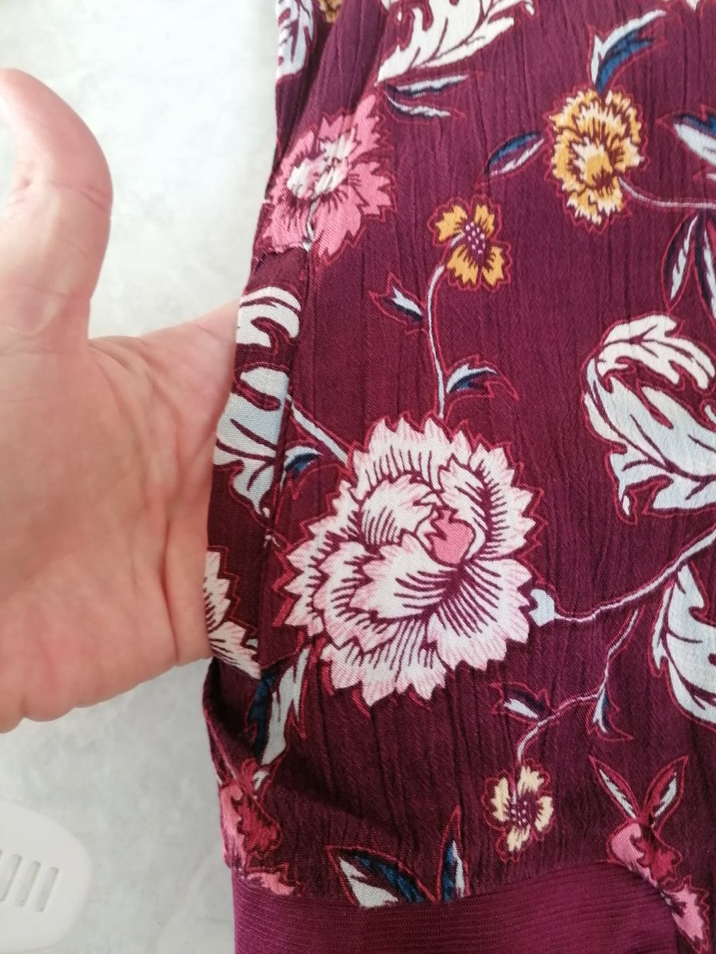 Jacken: Blouson aus feiner Viskose mit wunderschönem Print. – Gebraucht aus Schönenbuch von sop_n7zd 5