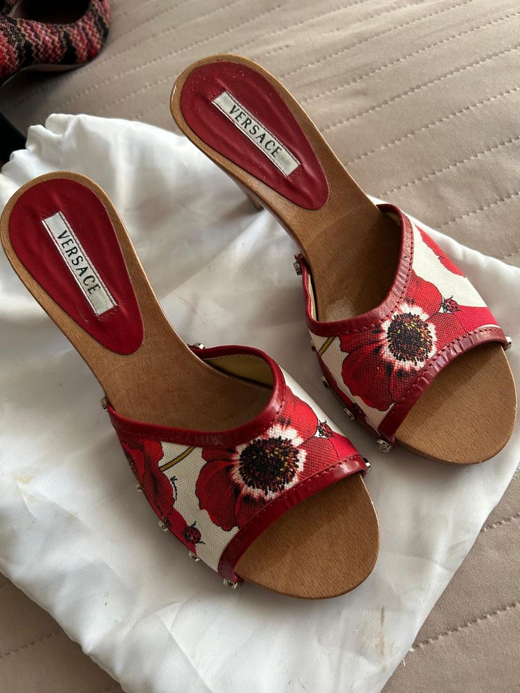 Versace Scarpe da donna: Damenschuh Versace – Usato da Zug venduto da Kaufwas