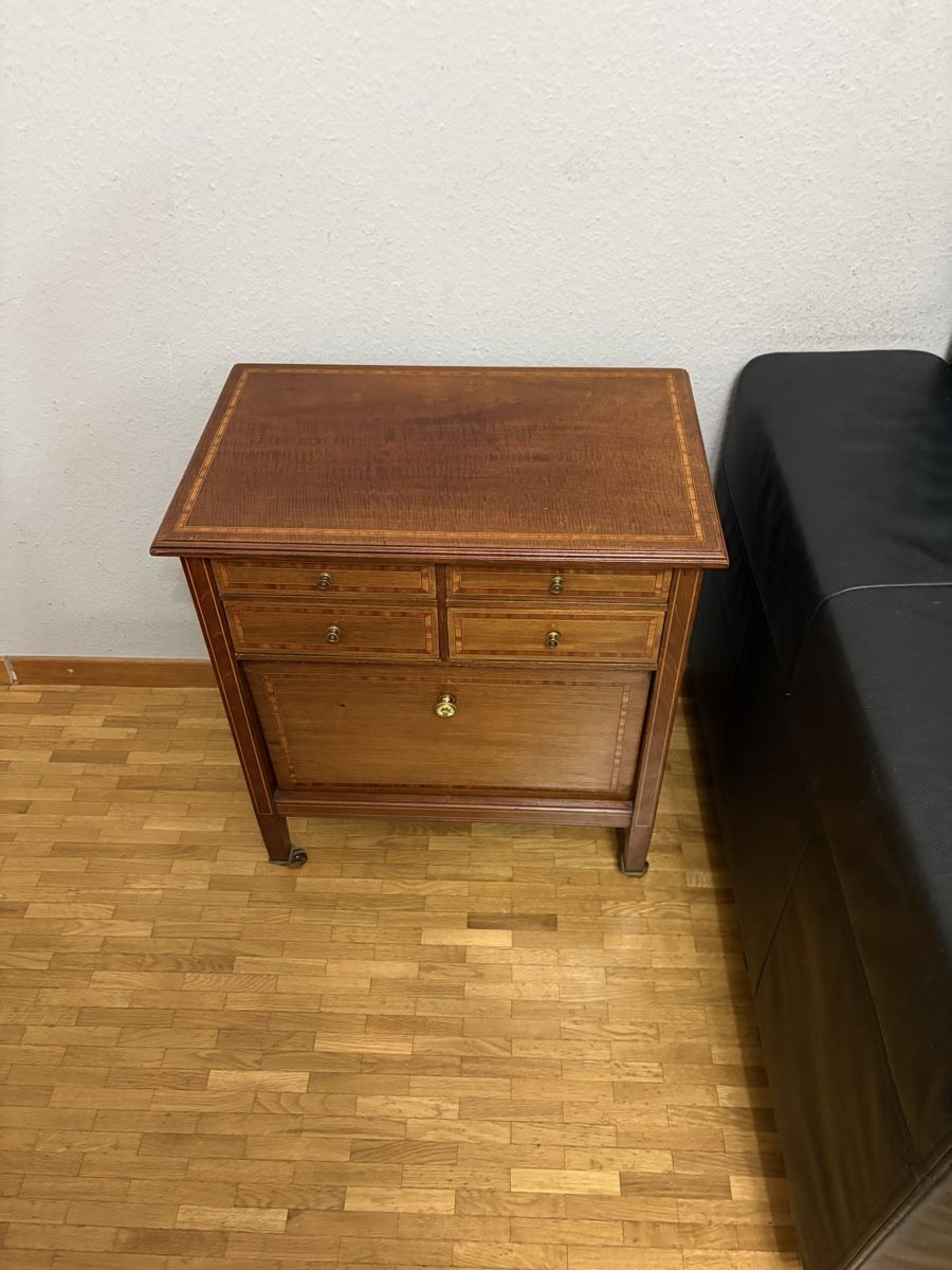 Cassettiere: Magnifique meuble bout canapé – Usato da petit lancy venduto da FerreiraLuis