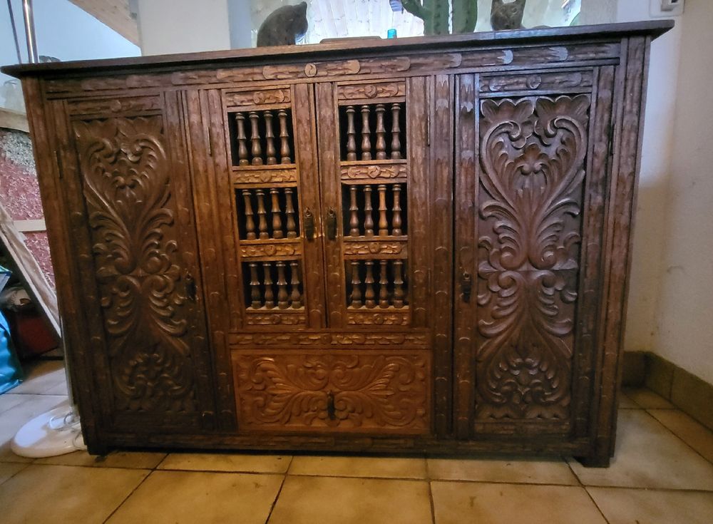Commodes: Altes Sideboard aus Peru, Zedernholz – D'occasion à Ebmatingen par Elbina57031
