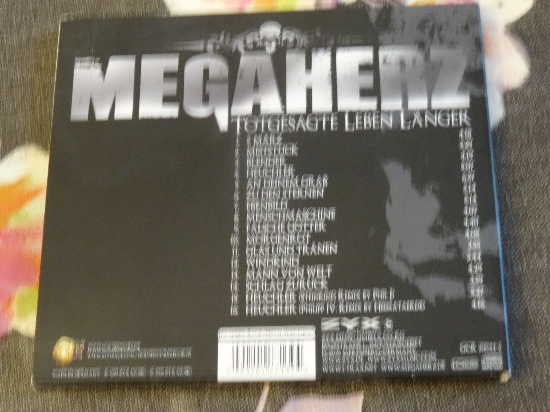 CDs: Megaherz - Totgesagte Leben Länger CD – Gebraucht aus Olten von Disc-Ausverkauf 1