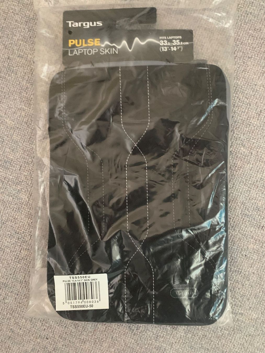 Targus Covers & Taschen: TARGUS PULSE LAPTOP HUELLE – Neu und originalverpackt aus Embrach von korbflechter49