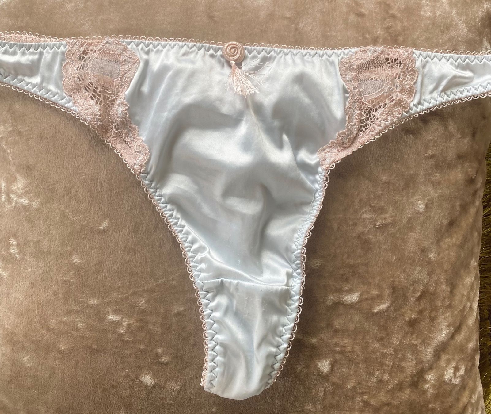 Altra biancheria intima: Set DITA von Teese  Höschen/BH 80B NP 186.00 – Nuovo (secondo la descrizione) da Zürich venduto da Sol65 1