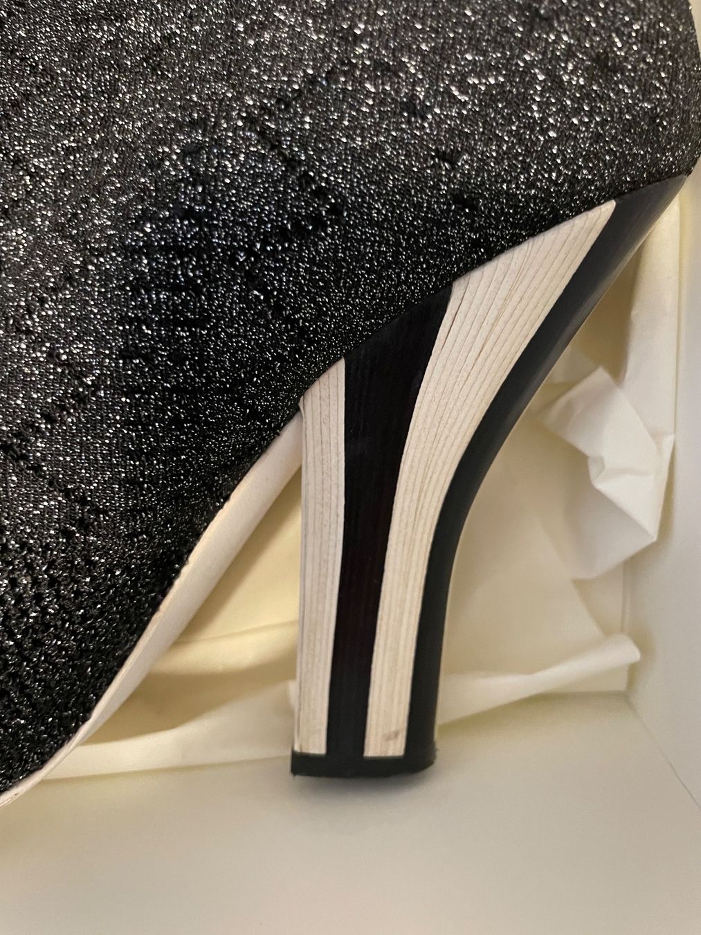 Fendi Scarpe da donna: Fendi - Black Metallic Stretch-knit Booties – Usato da Zollikon venduto da snowflake10- 8