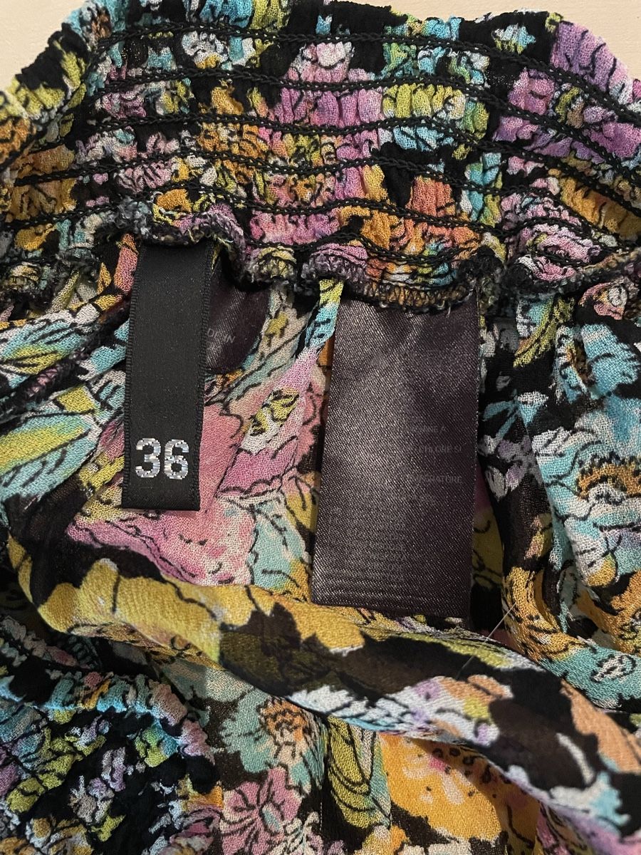 H&M Gonne: Sommerrock mit Blumenmuster, Grösse 36. – Usato da Disentis/Mustér venduto da sil_nx77 2