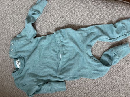 Hessnatur Wolle-Seide Hose und Shirt