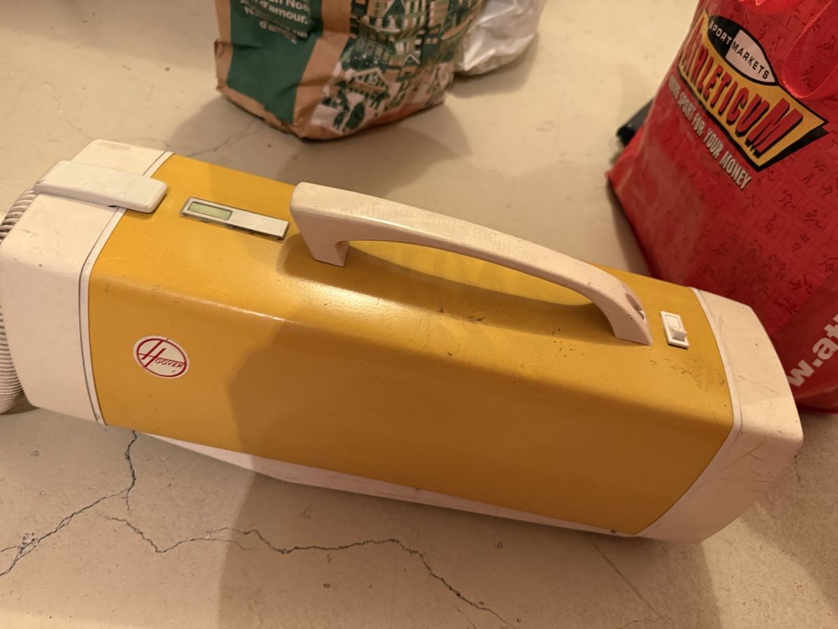 Hoover Aspirapolveri & Accessori: Hoover Modell 427 Staubsauger  – Usato da berikon venduto da Andy44 5