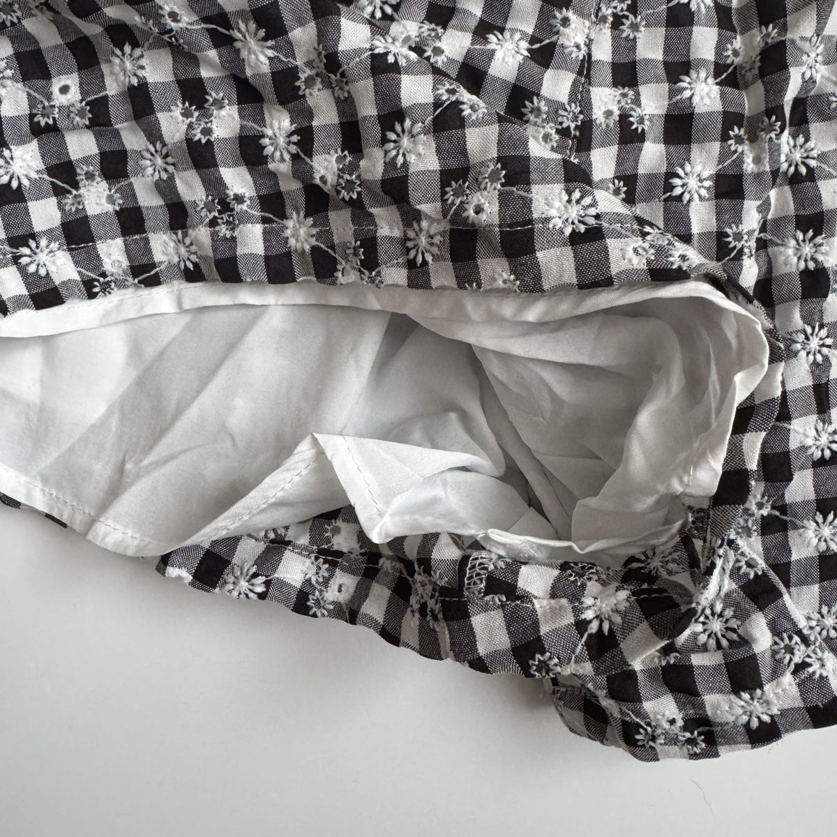 Pantaloni: Süsse Sommer Shorts Gr.S – Usato da Oberwil BL venduto da olibbg 4