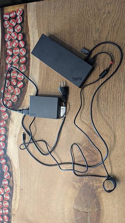 Docking station: NEU - Lenovo Dock Thunderbolt 4 Smart Dock Gen 2 7500 – D'occasion à Horw par kim_6lh6