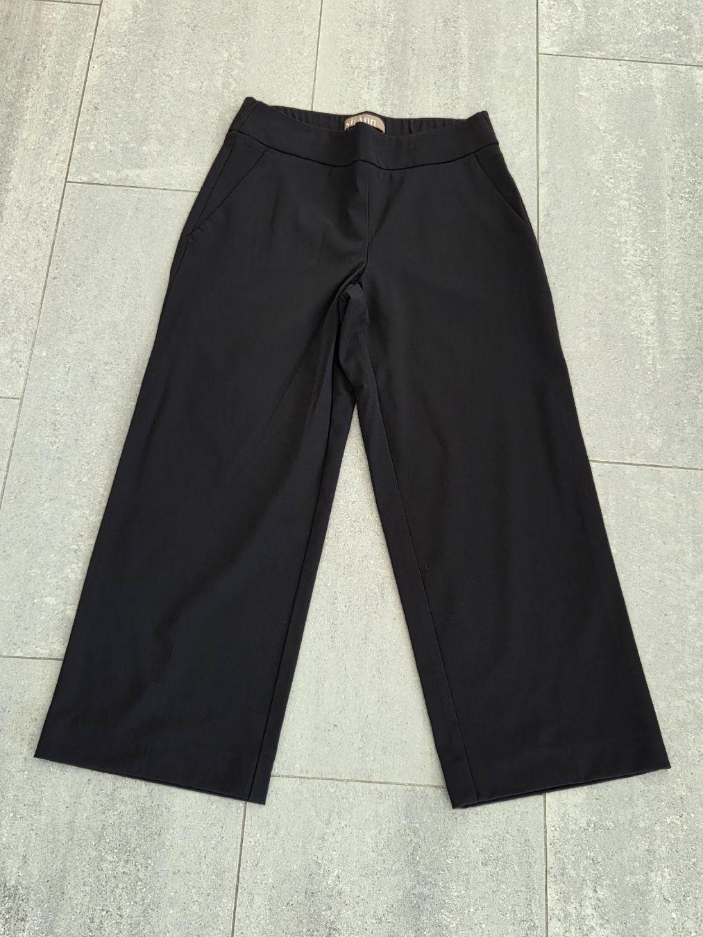 Pantaloni: schöne leichte Hose, St. Ann – Nuovo (secondo la descrizione) da Wiesendangen venduto da Sinhuk