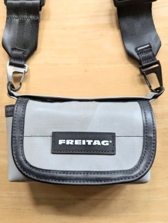 FREITAG Tasche Heinz, hellgrau, neu