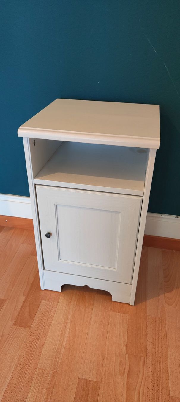 Ikea Comodini: IKEA ASPELUND Nachttisch – Usato da Bern venduto da jes_zr7k