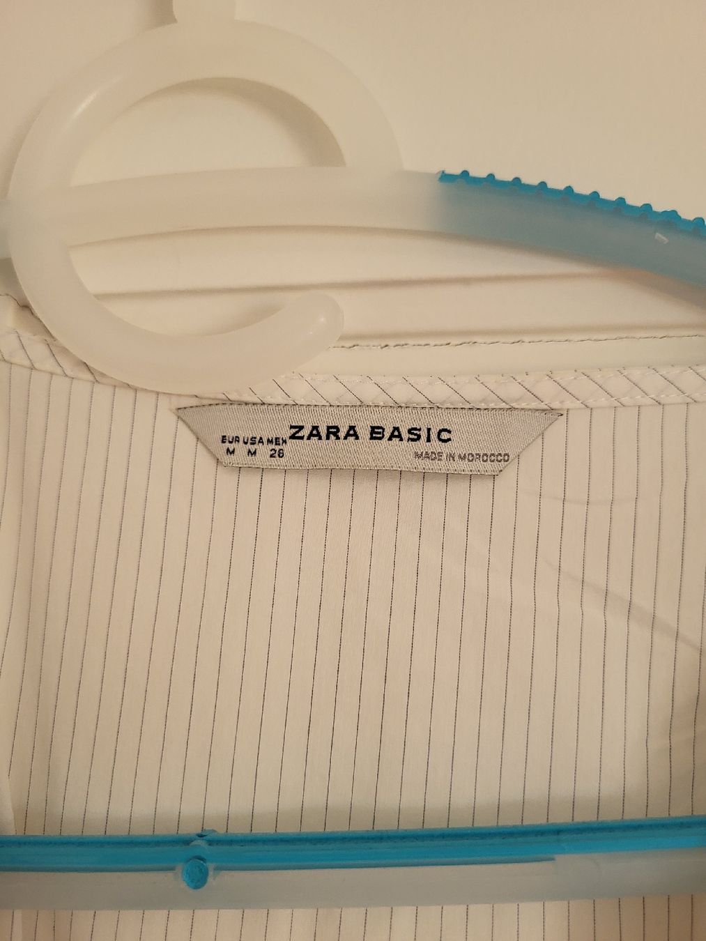 Zara Chemisiers: ZARA BASIC Bluse weiss gestreift Gr. 36/M – D'occasion à St.Gallen par Einstein87 2