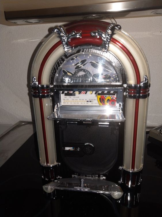 MINI JUKEBOX CD-PLAYER/ RADIO BELEUCHTETES DISPLAY | Kaufen auf Ricardo