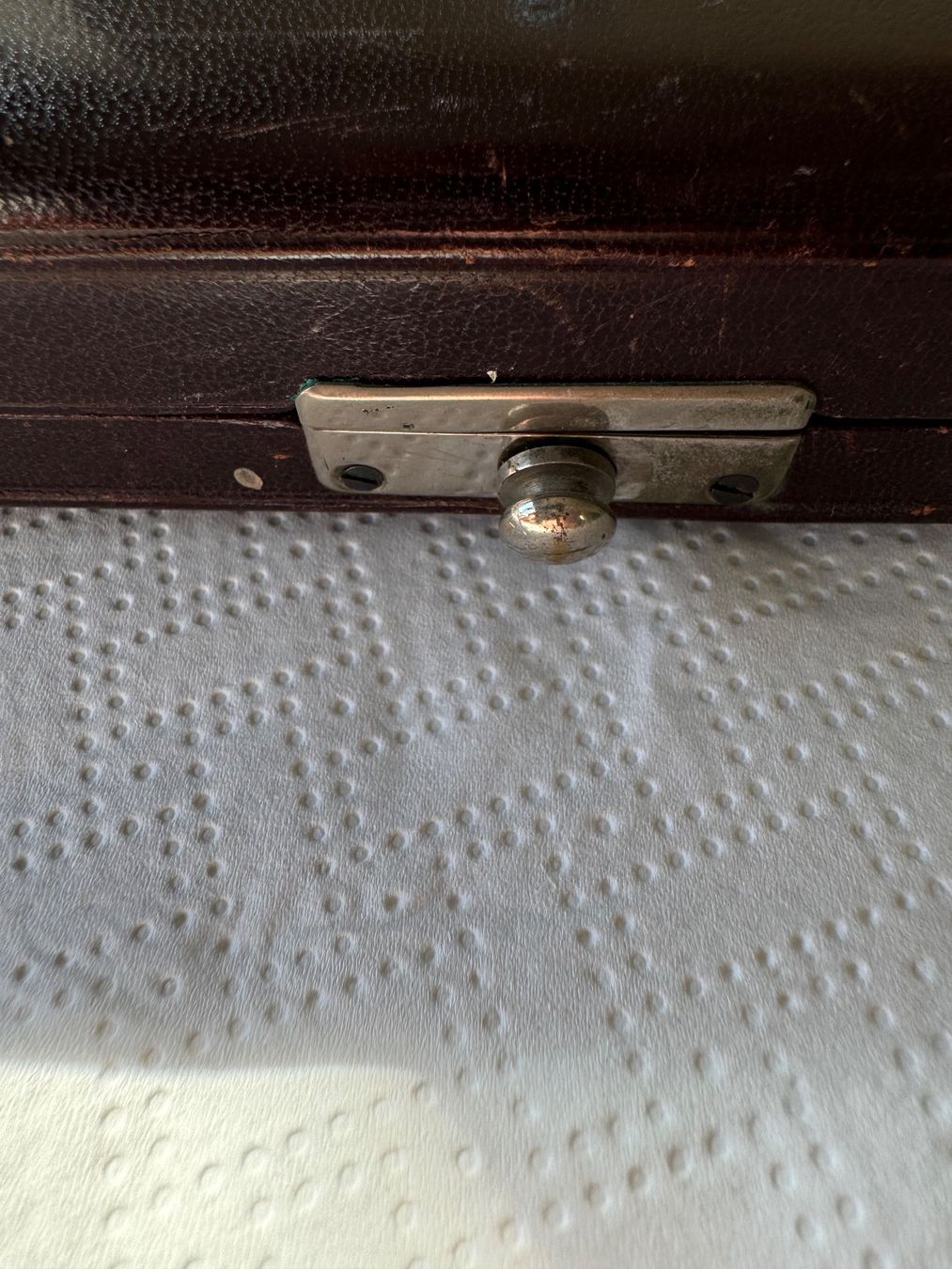 Patek Philippe Uhrenboxen: Vintage very large Patek Philippe box – Gebraucht aus Sion von  3