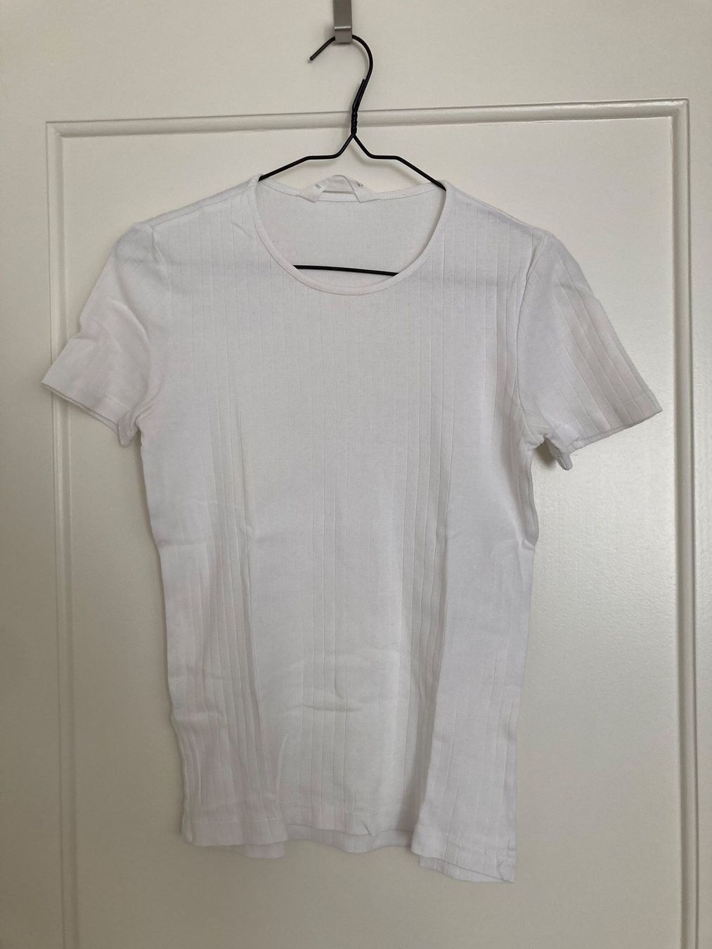 Mango T-Shirts: Weisses Shirt – Gebraucht aus Zürich von vesieber