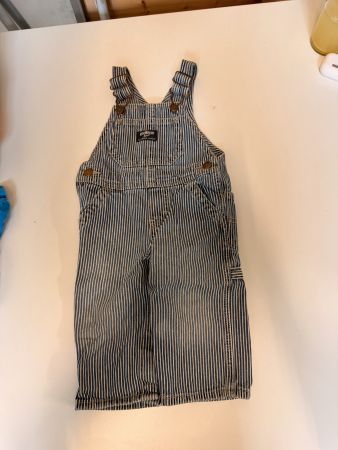 OshKosh B'gosh Latzhose Hickory, Gr. 9M