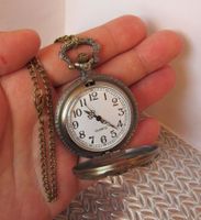 NEU Taschenuhr / Umhängeuhr mit Hund - Motiv und Deckel