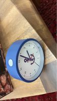 Blaue Tischuhr mit speziellem Design - Top Zustand!