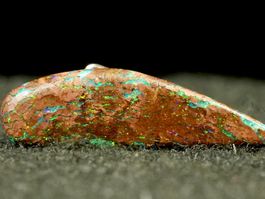 Australischer Matrix Boulder Opal - 4ct