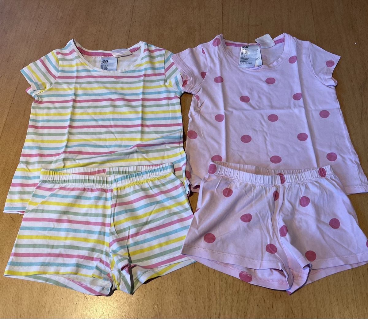 Lotti & Set di vestiti: Kleiderpaket Mädchen gr.98/104 – Usato da S. Carlo GR venduto da sassalb 8
