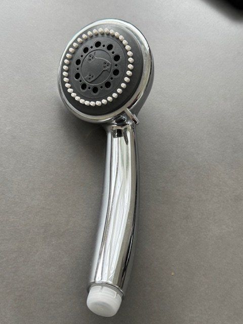 Soffioni doccia: HANDBRAUSE / DUSCHKOPF CHROM – Usato da Honau venduto da Ritika 1