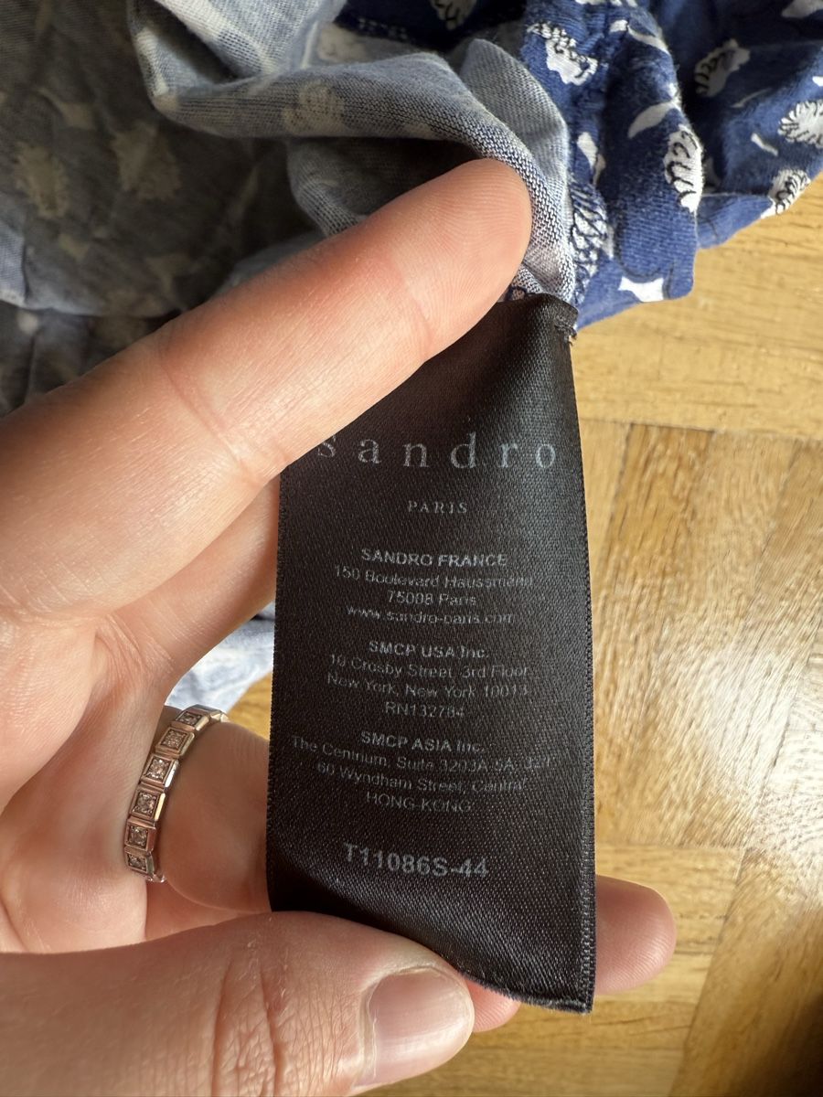 Sandro Lotti di vestiti: Sandro - Ensemble Tee-shirt et Short – Usato da Lausanne venduto da mar_2lwm 2