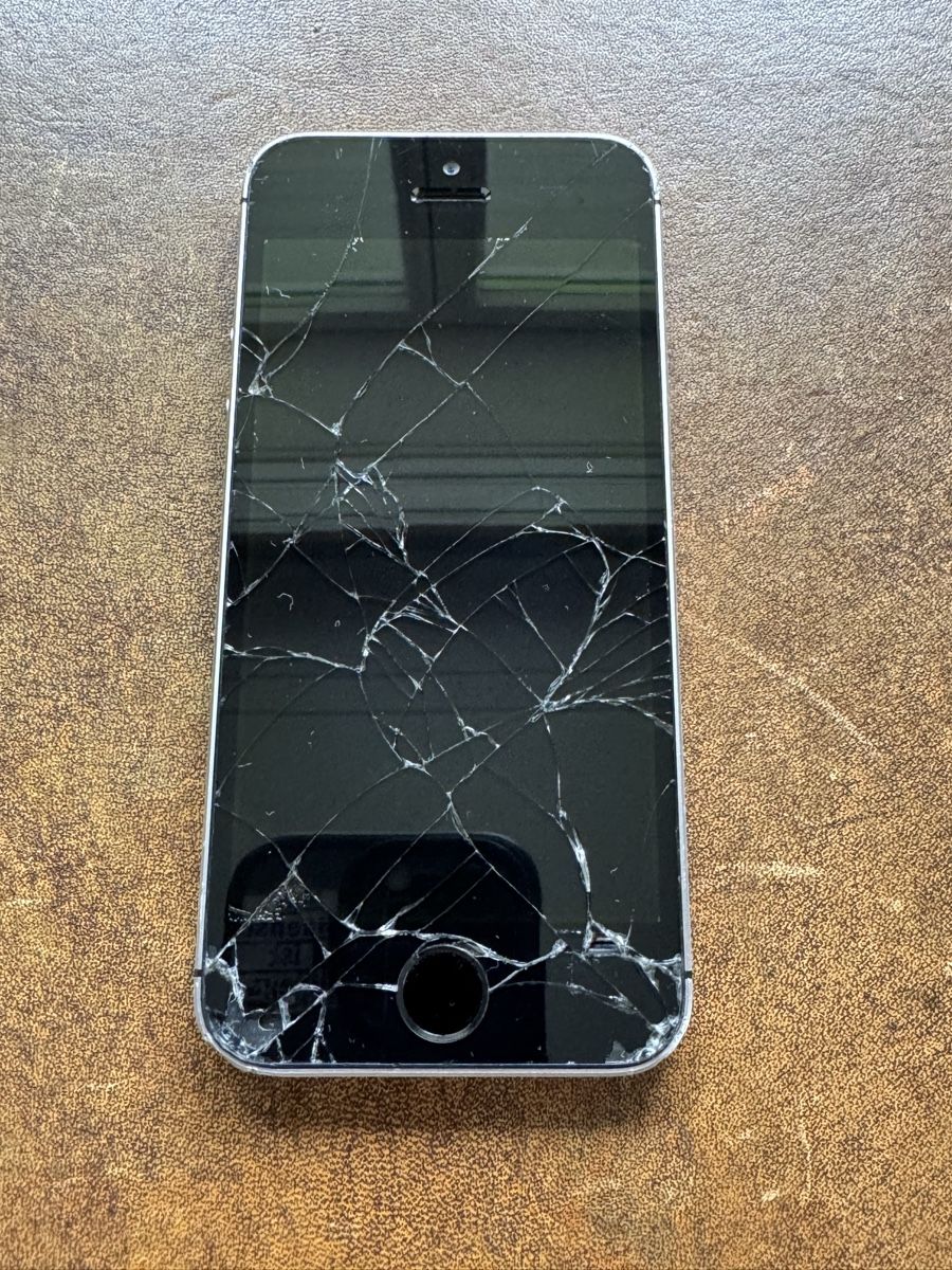 Apple Portables: Iphone SE 1. Generation – D'occasion à Rapperswil SG par kri_jbc2 1