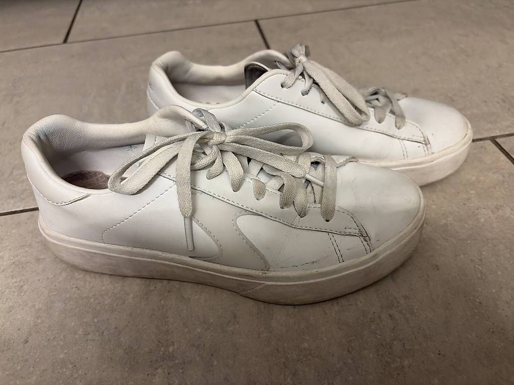 Schuhe für Mädchen: Skechers 35,5 – Gebraucht aus Wettingen von buntmaler2005 1