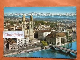 1965 Zürich, Blick auf Limmatquai mit Grossmünster