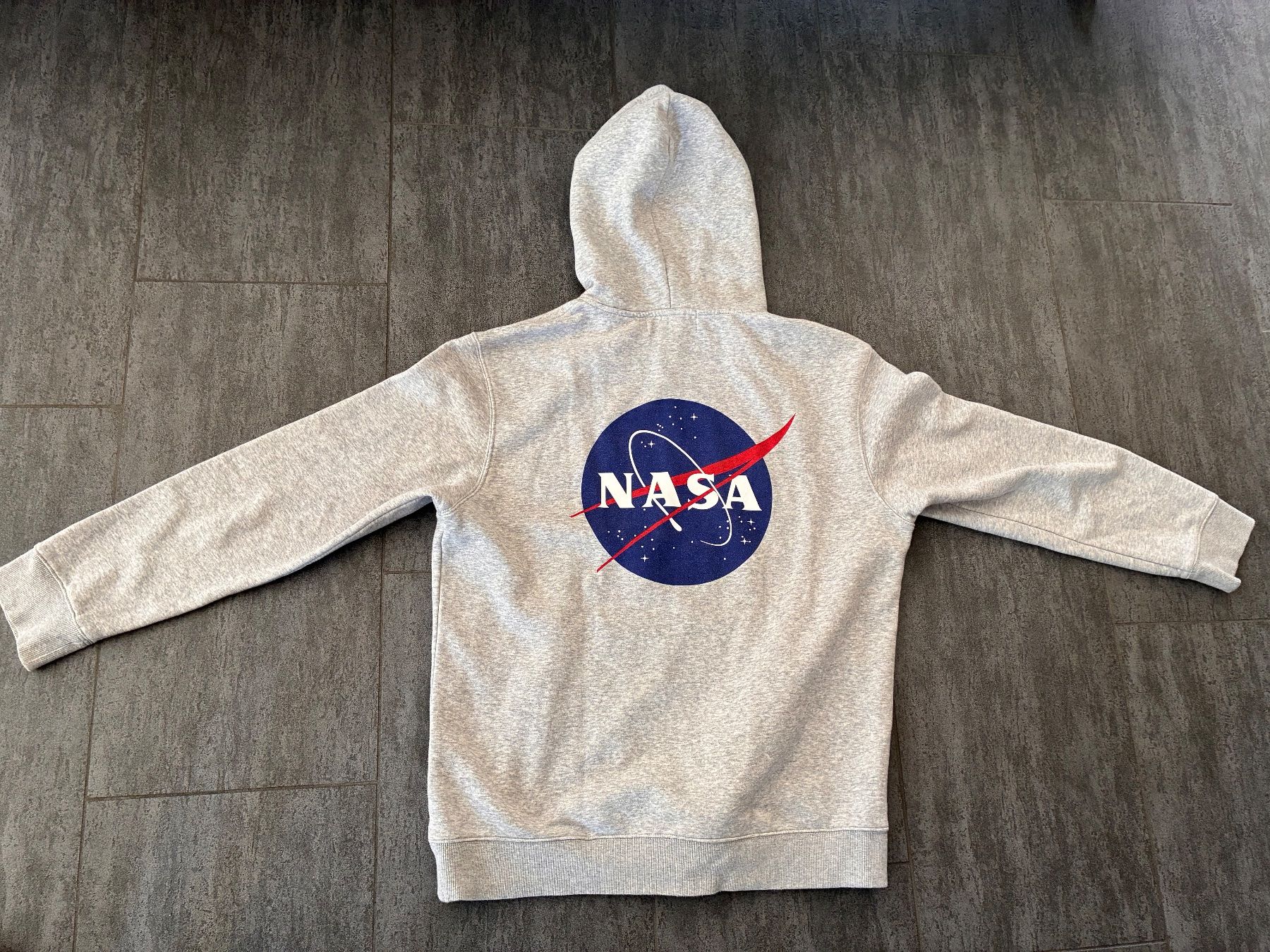 H&M Maglioni & Felpe: H&M NASA Logo Kapuzenpullover – Usato da Zürich venduto da SNOWDRIFT 2