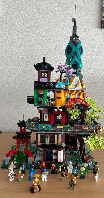 Lego Kit di costruzioni: Lego Ninjago City Garden – Usato da Horn venduto da Oase2