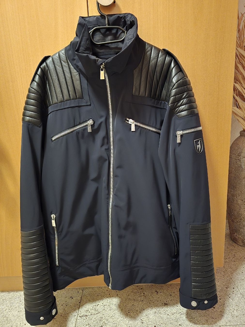 Toni Sailer Jacken: Toni Sailer Designerjacke Gr. 54 Limited Edition – Gebraucht aus Visp von Stebar1966
